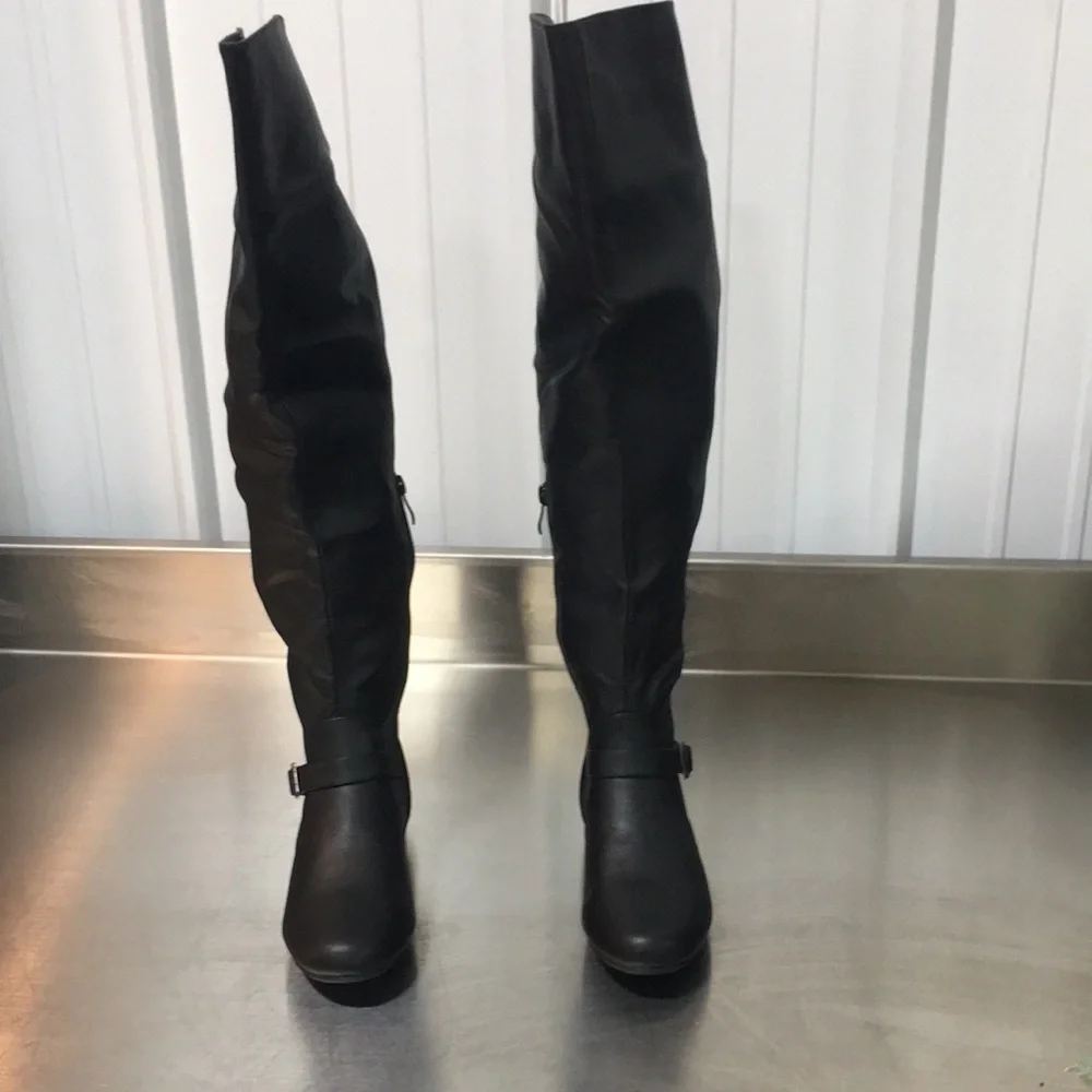 New WB Woman’s Journee Collection Black Knee-High Women's Boots